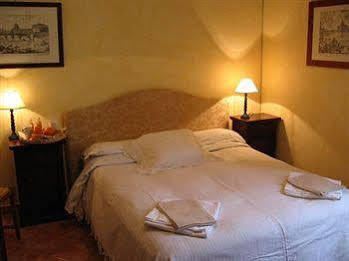 Residenza Camilla Pensión