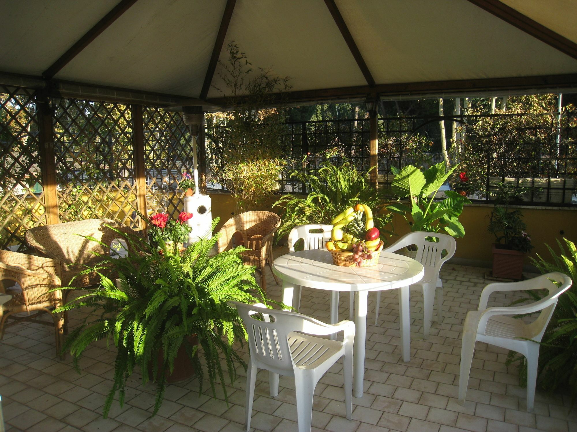 Residenza Camilla Pensión 3*