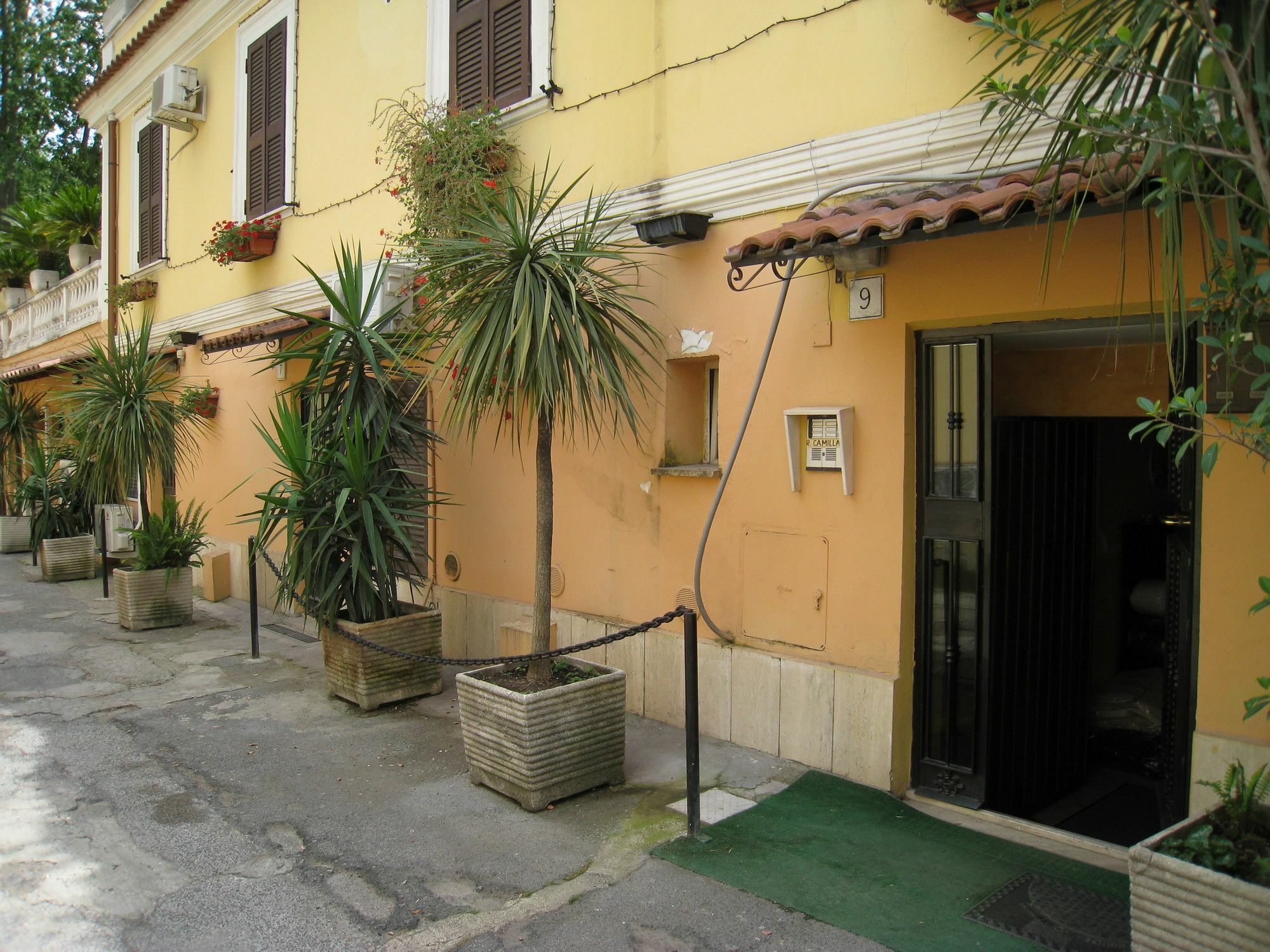 Residenza Camilla Pensión 3*